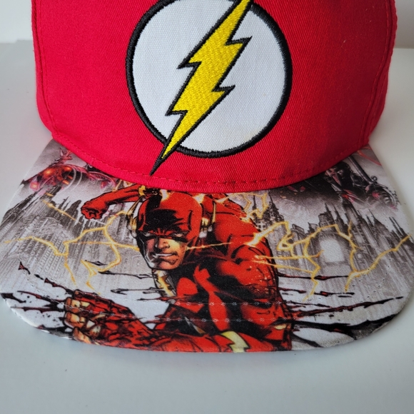 DC Comics Flash Hat Snap Back Youth Adjustable - Picture 2 of 6